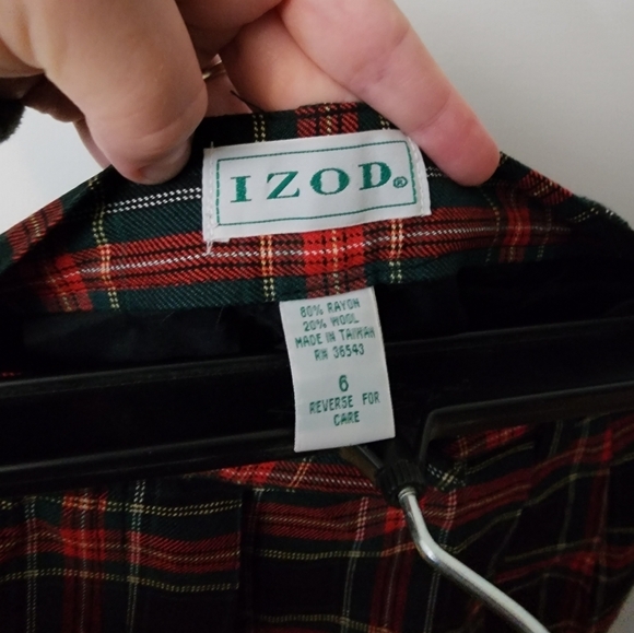 Izod high waisted golf shorts size 6 - Picture 2 of 4